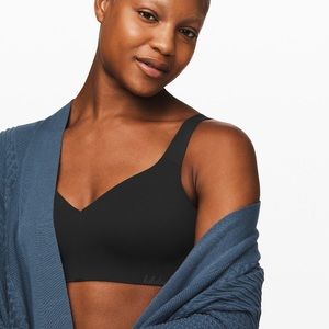 Lululemon NWT like nothing bra